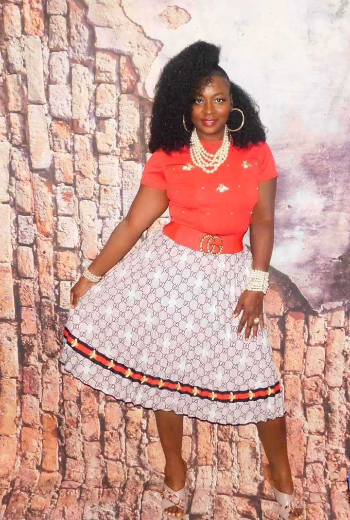 Bee Pleated Skirt Sold Out